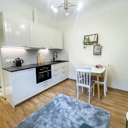Cozy Little In The Heart Of شقة